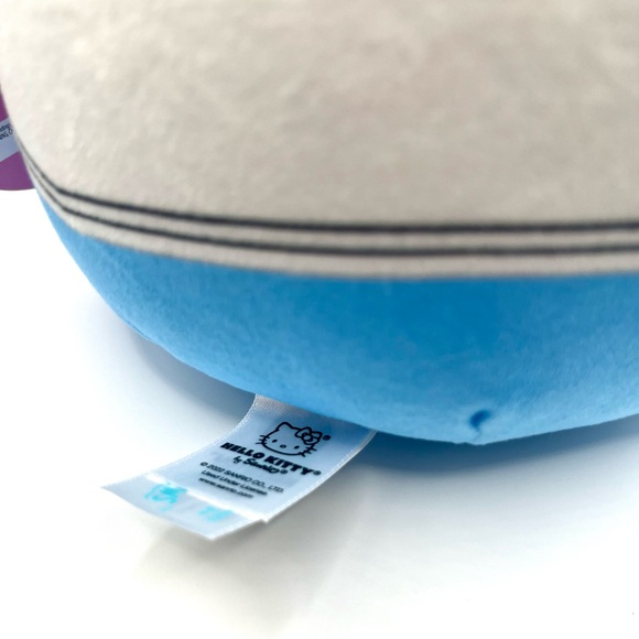 Hello Kitty 8” Sailor Squishmallow - Picture 9 of 11
